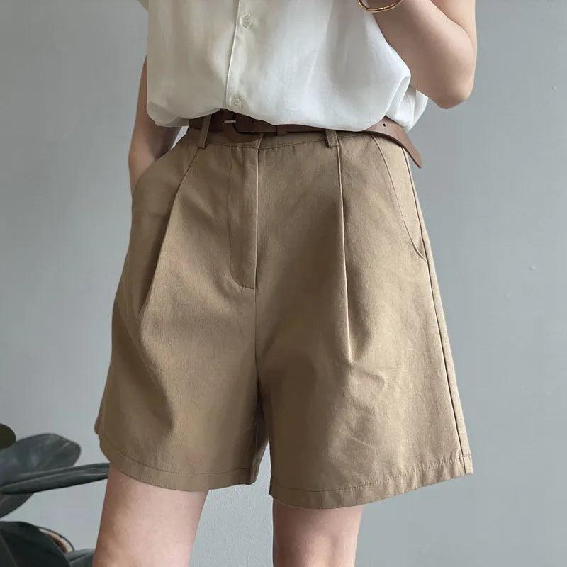 Shorts Eloise em Algodão Premium - Suavidade e beleza para uma silhueta encantadora.